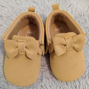 Carter's size 3-6 months nwot baby moccasins